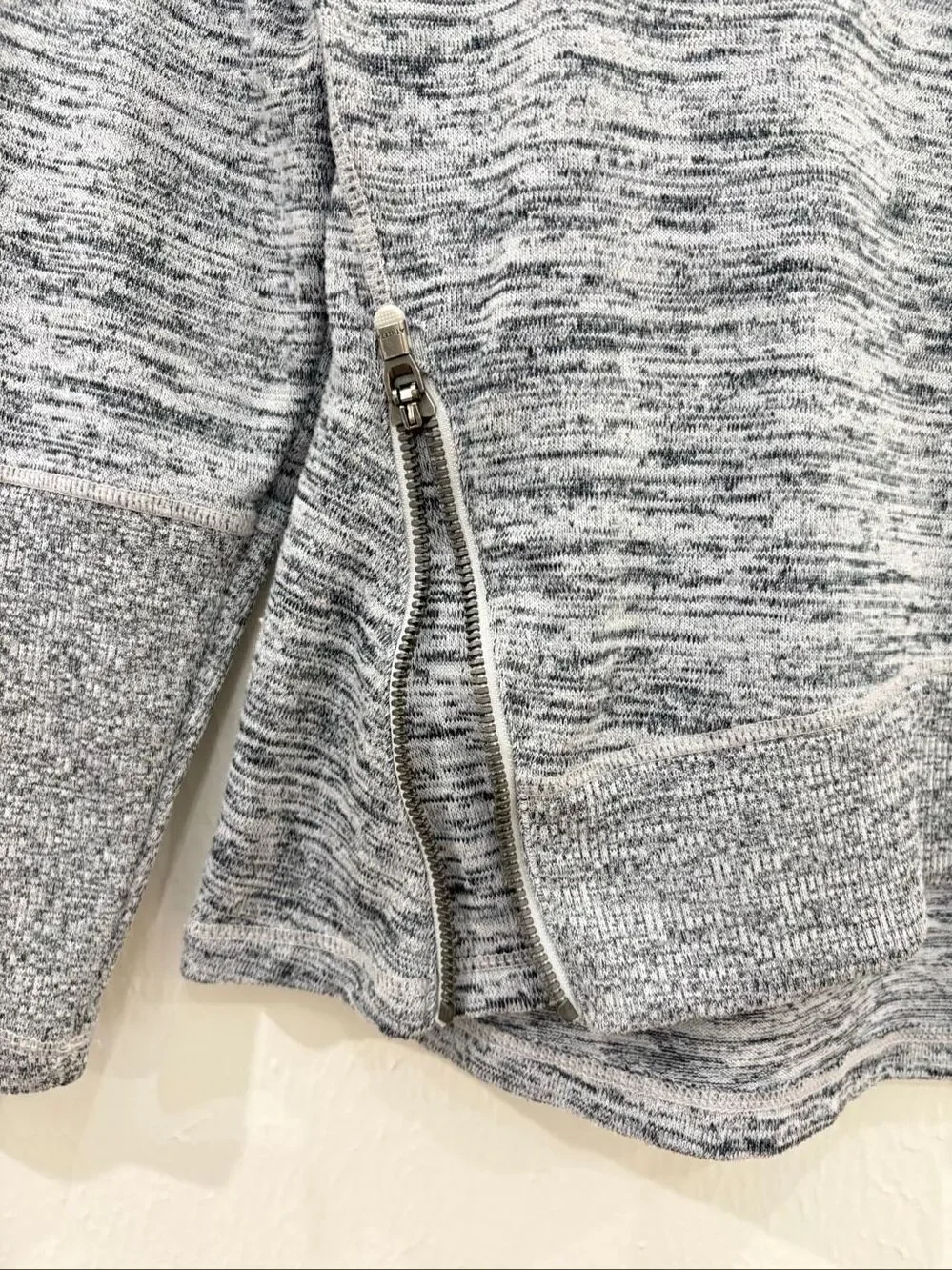 Athleta Blissful Sharkbite Sweatshirt Gray Heathered Size Large L Zips Active